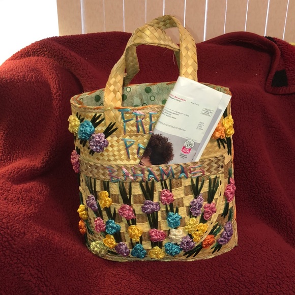 Authentic Nassau Bahamas Straw Tote - Picture 4 of 7
